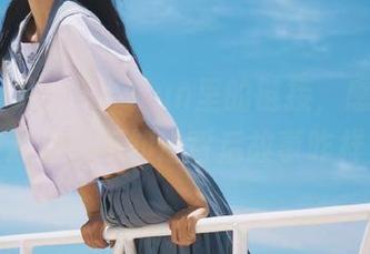 在51cgfun里的链接,感觉瓜越来越甜,不知道背后故事咋样?