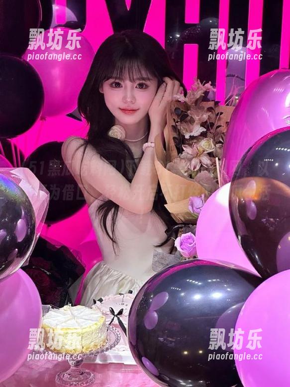 51黑瓜吃料网 下载51黑瓜吃料网,以上班为借口,轻松开启不打烊的吃瓜生活!
