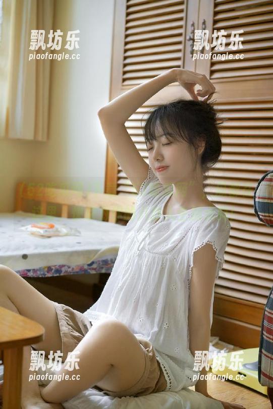 下载“52吃瓜网”，瓜都在这里，快来为你的八卦人生加点料！