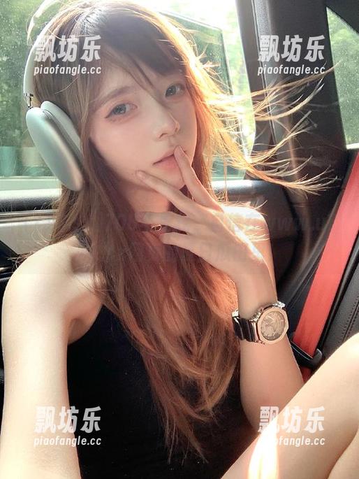 718.sx 708不是我,自信在www.u718.sx网页的夏日瓜田里!