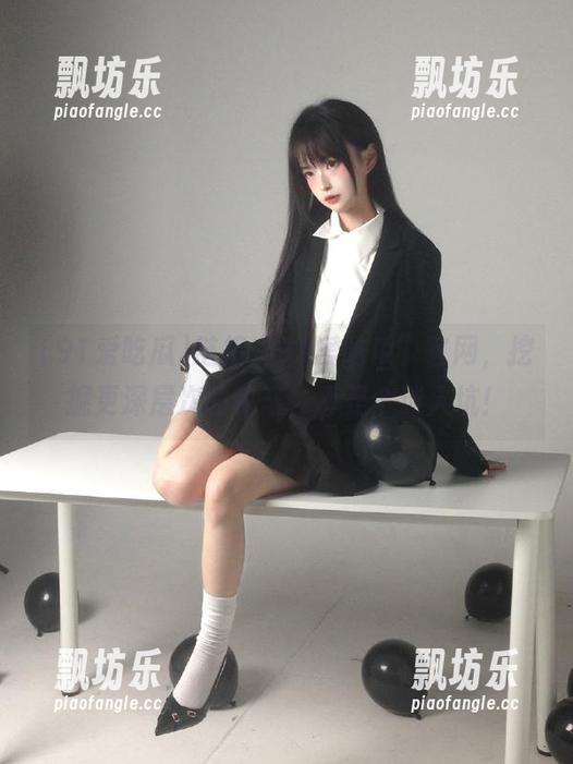 91爱吃瓜 链接“91爱吃瓜”官网,挖掘更深层次的秘辛,真是个迷人坑!