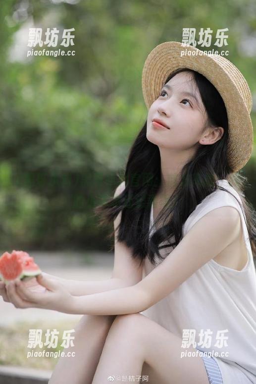 黑哥扒料 黑哥扒料官网:前方高能,我的小本本还记着呢!