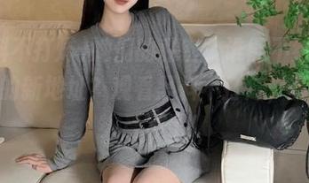 她们的私密，谁能不给我点靠谱的新地址？观看黑料不打烊，真是让人受不了！