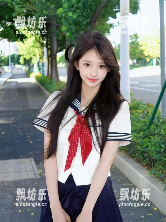 黑料吃瓜网 从黑料吃瓜网页整整解锁的正能量反差:职业模特也有吃泡面的日常,这画风转的太快了!